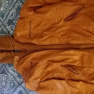 A Jacket that is warm and comfy for the fall and winter! Medium sized jacket!